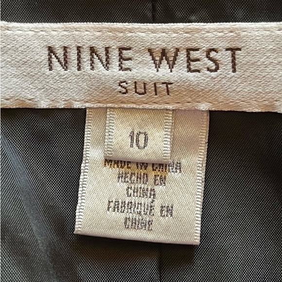 womens nine west black white pinstripe single breasted suit one button 10 - Picture 6 of 8